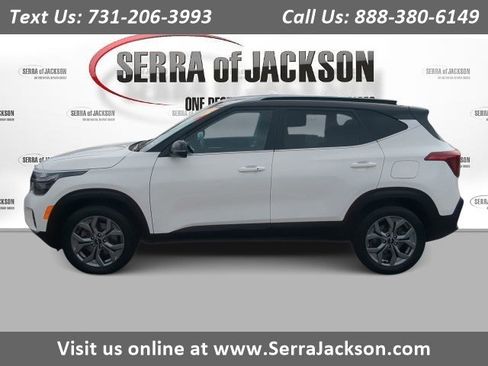 Certified 2024 Kia Seltos S image 1