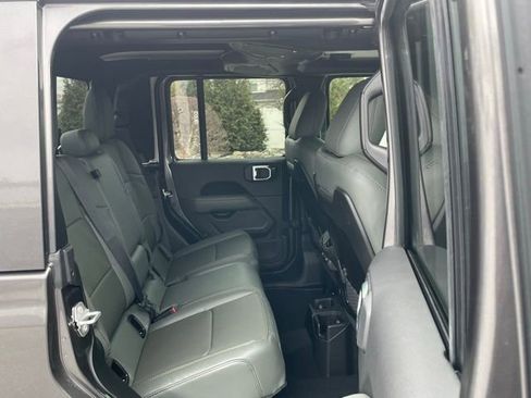 New 2026 Jeep Gladiator Mojave AWD/4WD image 32