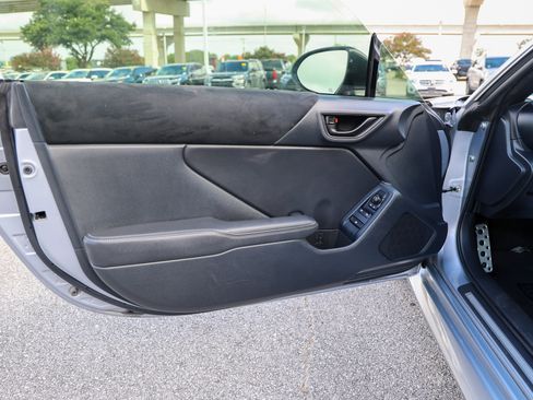 Used 2024 Toyota GR86 Premium RWD image 31
