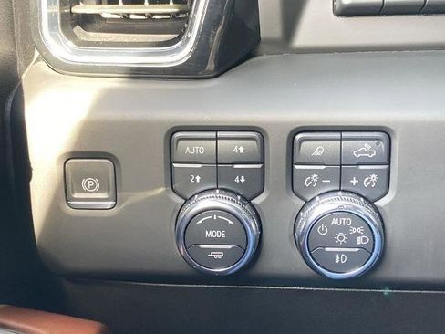 Used 2023 GMC Sierra 1500 Denali Ultimate image 14