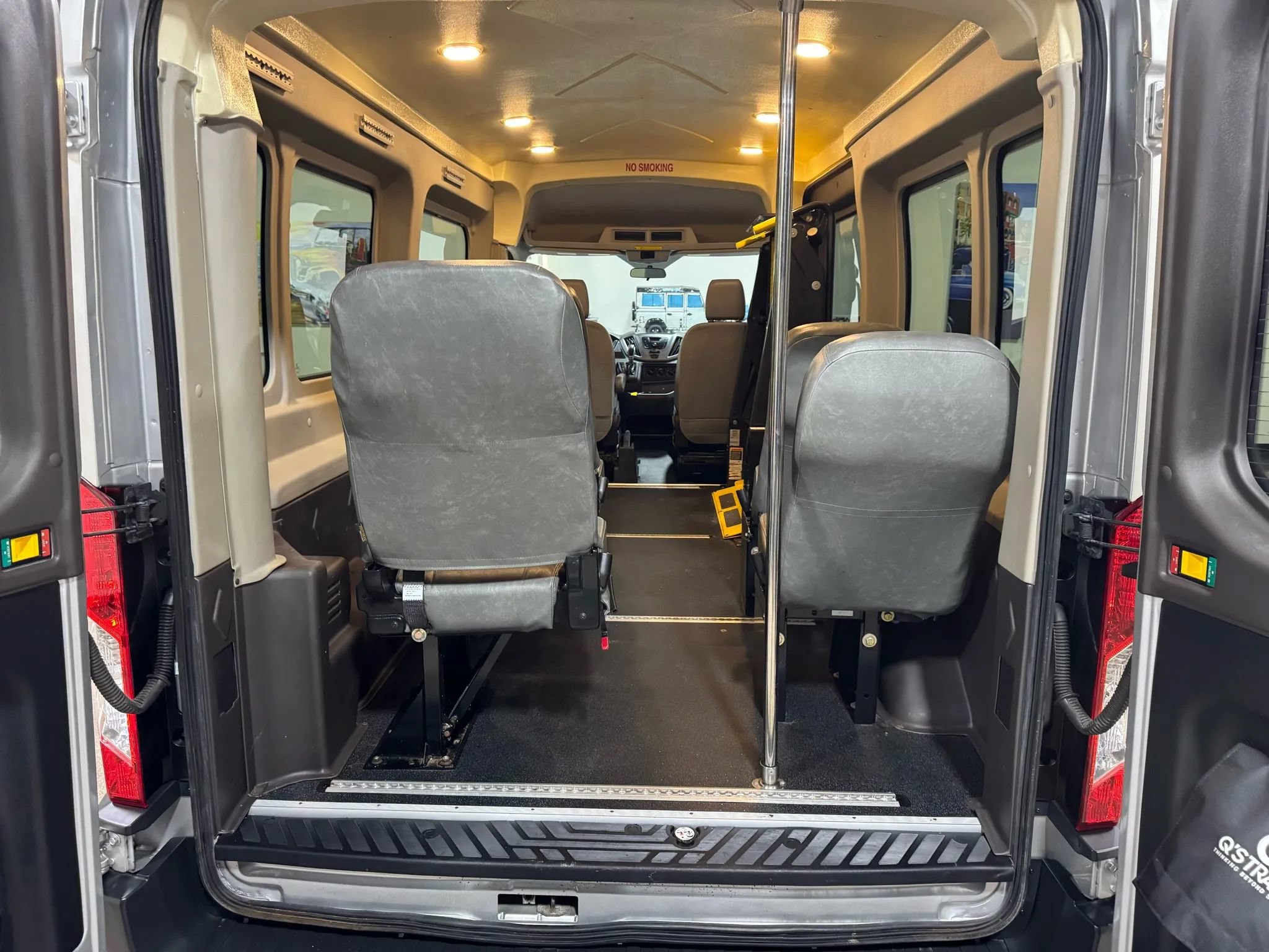 Used 2015 Ford Transit 350 148 Medium Roof RWD image 27