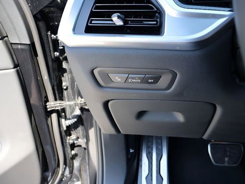 Used 2025 BMW X5 M60i AWD/4WD image 37