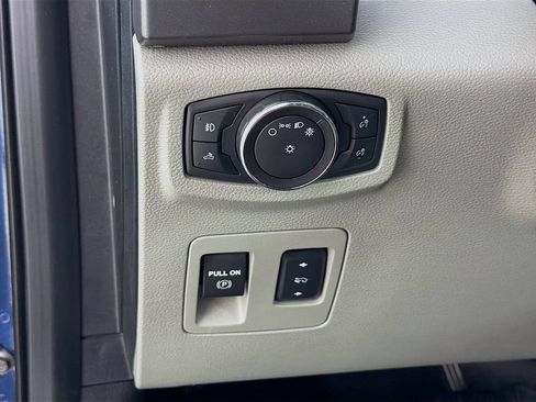 Used 2019 Ford F150 XLT w/ Equipment Group 302A Luxury AWD/4WD image 11