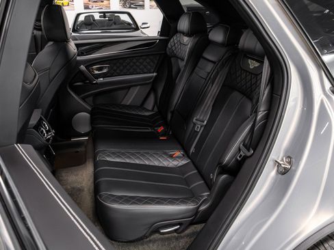 Used 2017 Bentley Bentayga W12 image 13