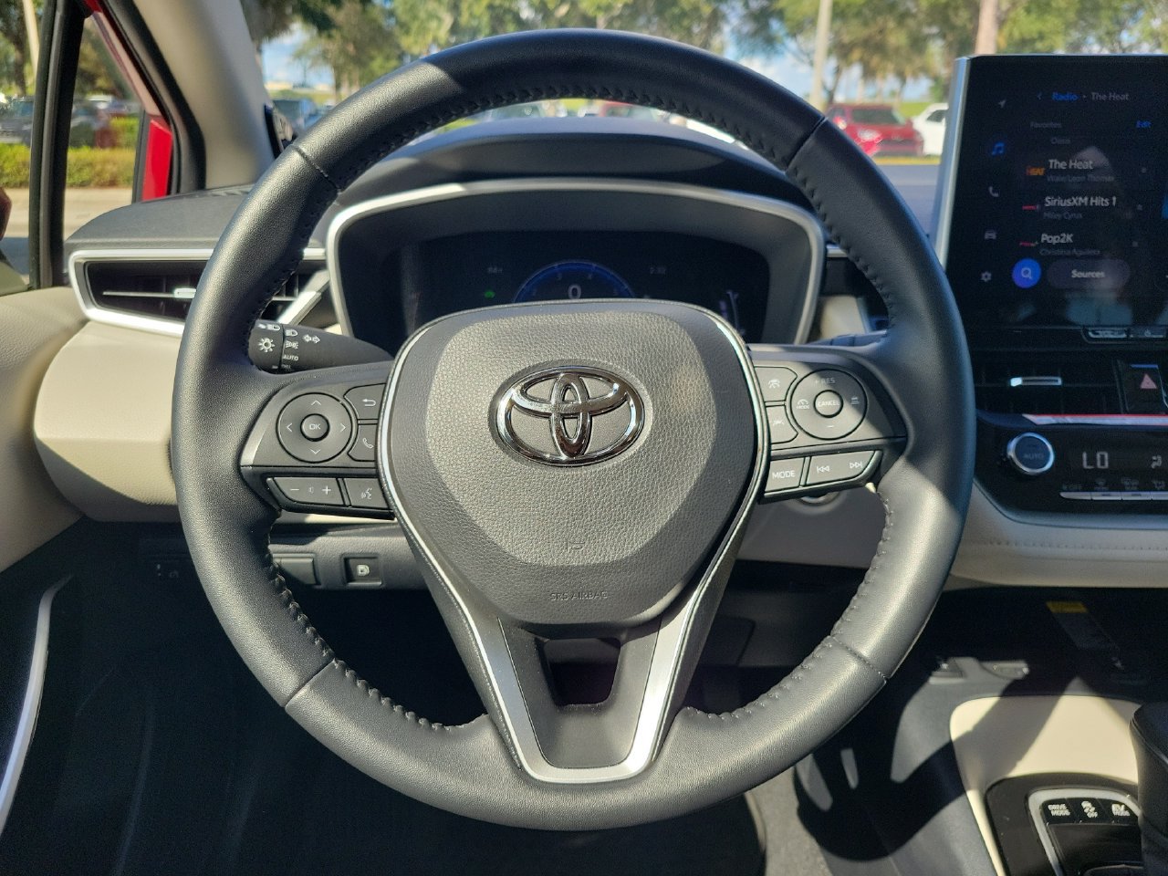 Used 2025 Toyota Corolla XLE FWD image 17