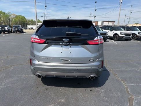 Used 2022 Ford Edge Titanium image 6