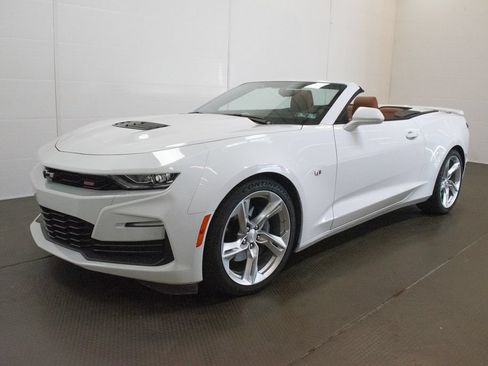 Used 2021 Chevrolet Camaro SS RWD image 8