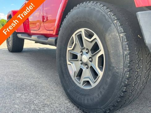 Used 2017 Jeep Wrangler Unlimited Rubicon AWD/4WD image 15