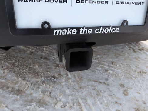 Used 2023 Porsche Macan Turbo image 36