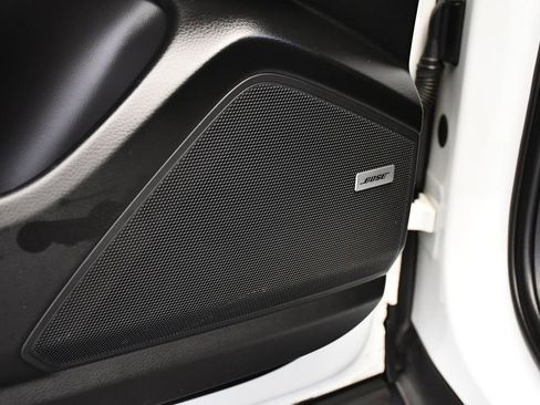 Used 2022 Porsche Cayenne image 38