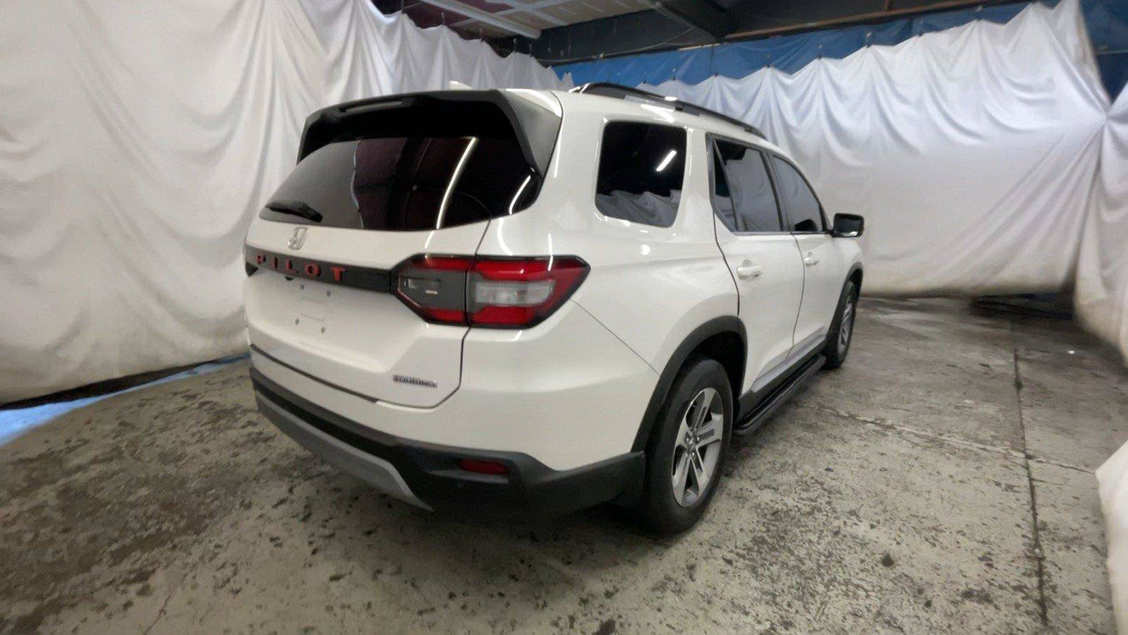 Certified 2024 Honda Pilot EX-L image 6