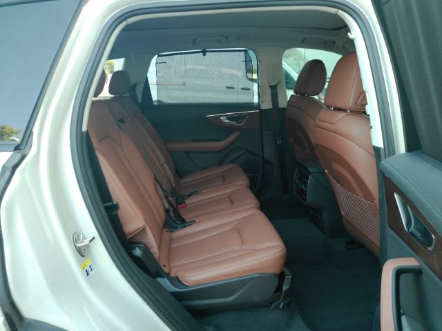 Used 2024 Audi Q7 3.0T Prestige AWD/4WD image 30
