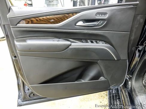 Certified 2023 Cadillac Escalade Sport Platinum w/ LPO, ONYX Package AWD/4WD image 23