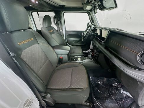 Certified 2025 Jeep Gladiator Mojave w/ Steel Bumper Group image 38