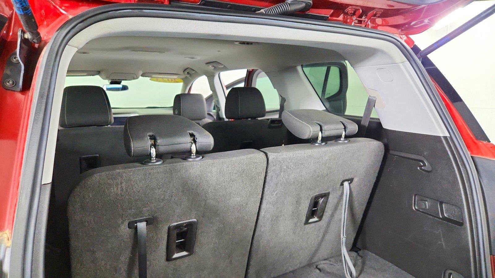 Used 2023 GMC Acadia SLE FWD image 38
