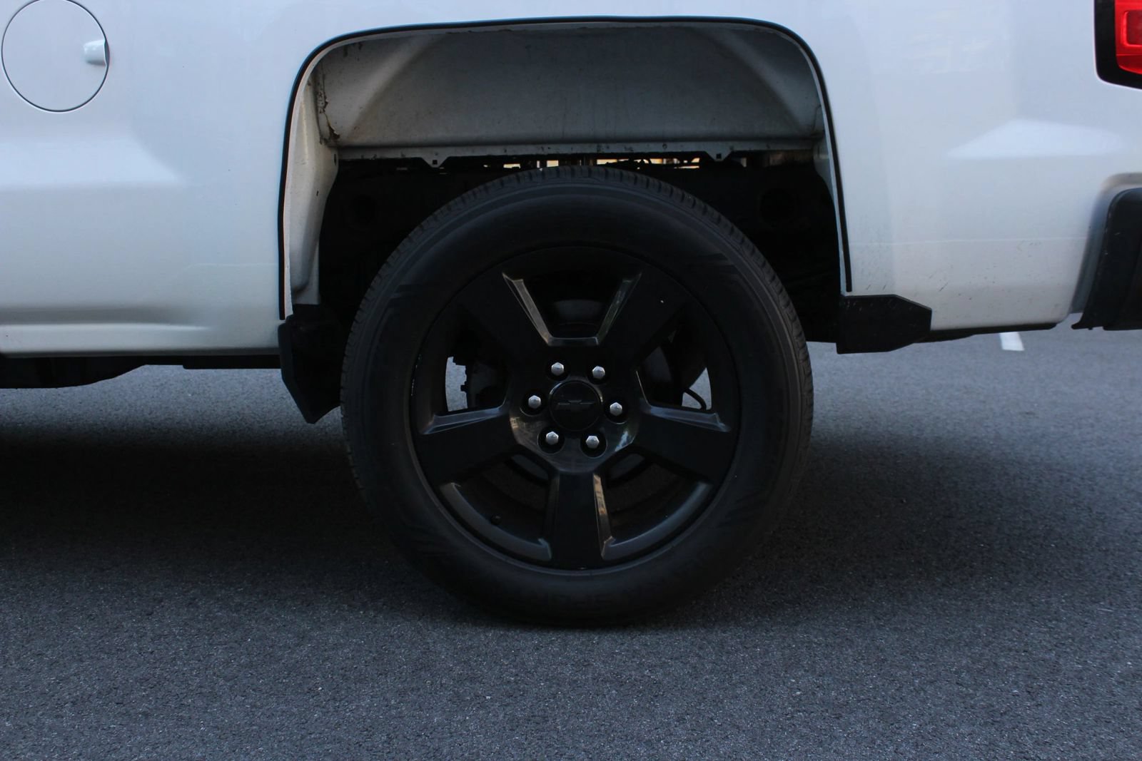Used 2018 Chevrolet Silverado 1500 Custom w/ Rally 1 Edition RWD image 10