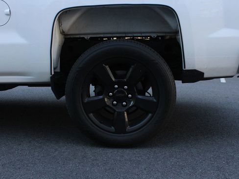 Used 2018 Chevrolet Silverado 1500 Custom w/ Rally 1 Edition RWD image 10