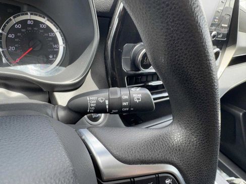 Used 2020 Toyota Highlander L image 24