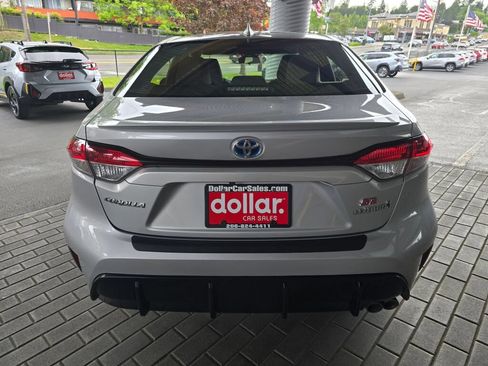 Used 2024 Toyota Corolla SE w/ SE Package FWD image 6