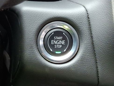 Used 2023 Chevrolet Suburban Premier RWD image 22