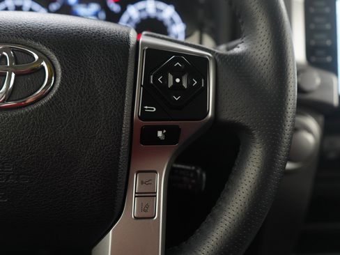 Used 2022 Toyota 4Runner SR5 Premium image 26