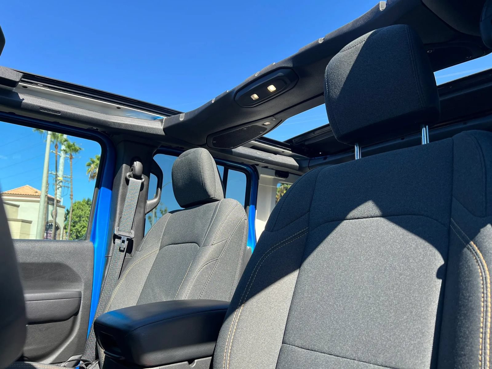 Used 2024 Jeep Wrangler Unlimited AWD/4WD image 13