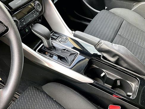 Used 2024 Mitsubishi Eclipse Cross LE image 15