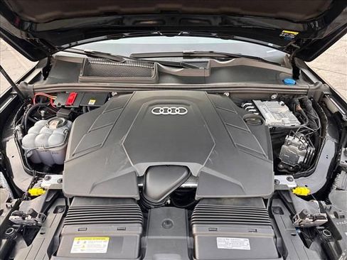 Used 2023 Audi Q7 3.0T Premium Plus AWD/4WD image 33