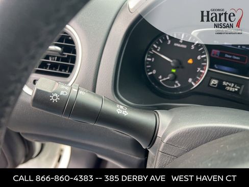 Used 2015 Nissan Pathfinder Platinum w/ Family Entertainment Package image 51