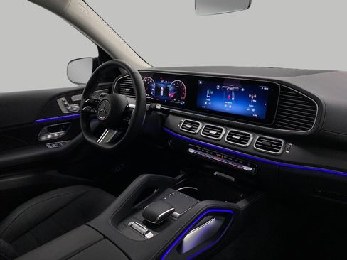 Certified 2025 Mercedes-Benz GLS 450 4MATIC image 19