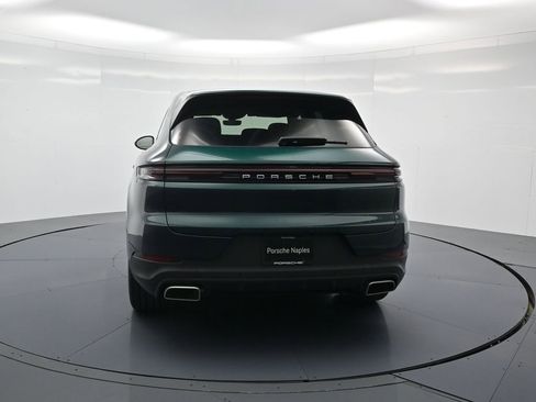 Used 2025 Porsche Cayenne AWD/4WD image 25