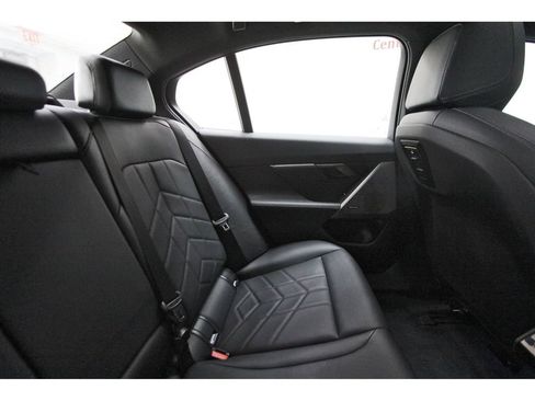 Used 2025 BMW 530i RWD image 11