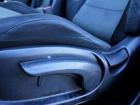 Used 2020 Kia Soul LX image 11