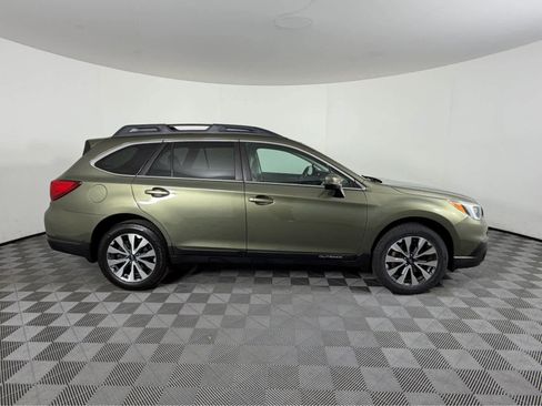 Used 2015 Subaru Outback 2.5i Limited image 2