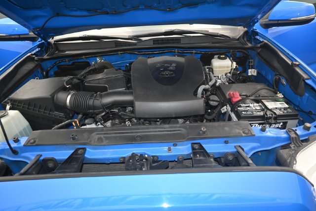 Used 2021 Toyota Tacoma TRD Off-Road AWD/4WD image 19