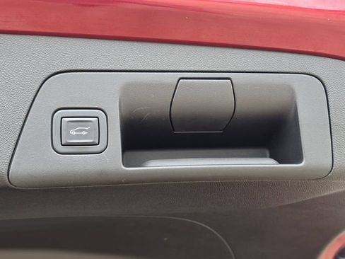 Used 2021 Buick Envision Essence w/ Technology Package I FWD image 26