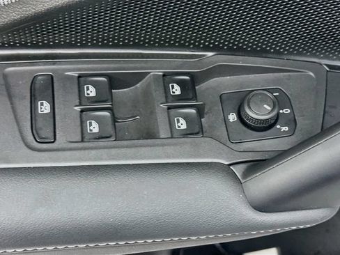 Certified 2025 Volkswagen Tiguan S AWD/4WD image 17