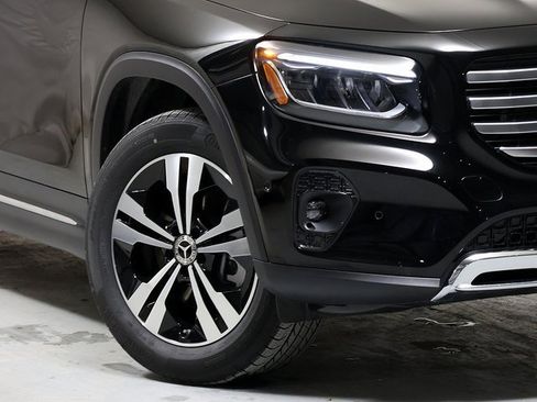 Certified 2026 Mercedes-Benz GLB 250 4MATIC image 3