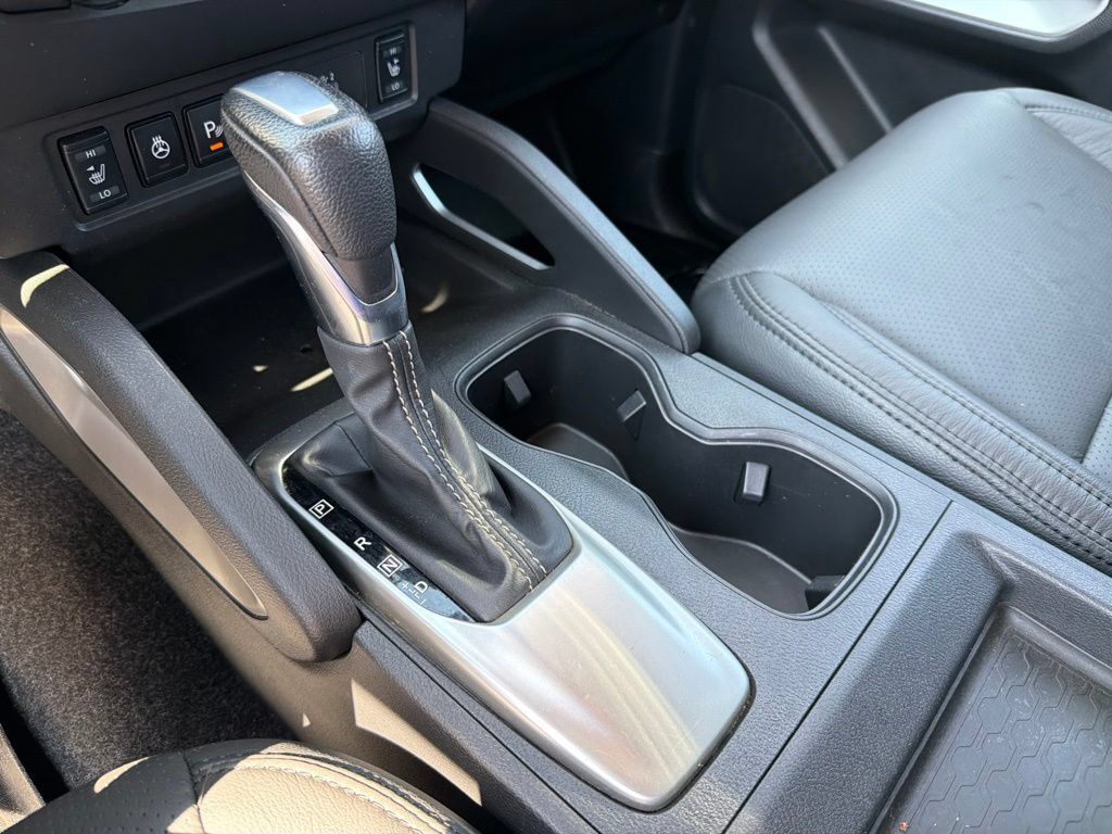 Used 2022 Nissan Frontier SV AWD/4WD image 24