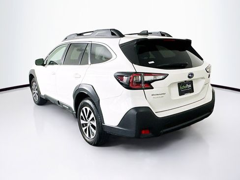 Used 2025 Subaru Outback Premium image 5