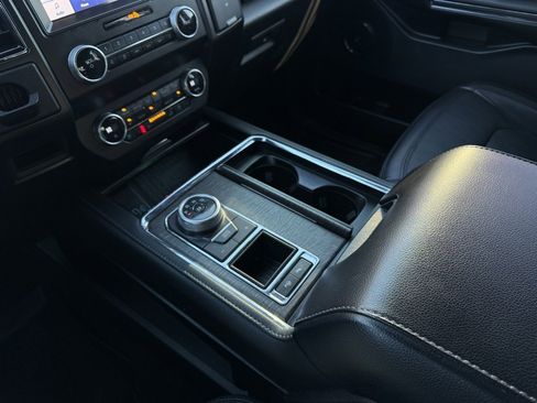 Certified 2021 Ford Expedition Limited image 20