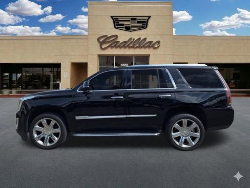 Used 2020 Cadillac Escalade Premium Luxury RWD image 6