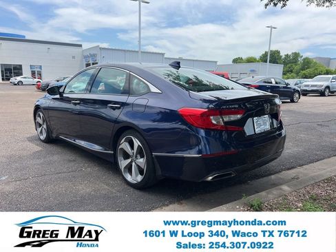 Used 2018 Honda Accord Touring image 5