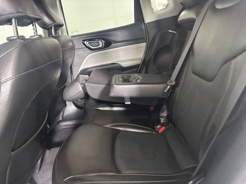 Used 2022 Jeep Compass Limited AWD/4WD image 20