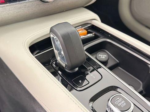 Used 2023 Volvo XC90 B6 Plus w/ Protection Package Premier image 17