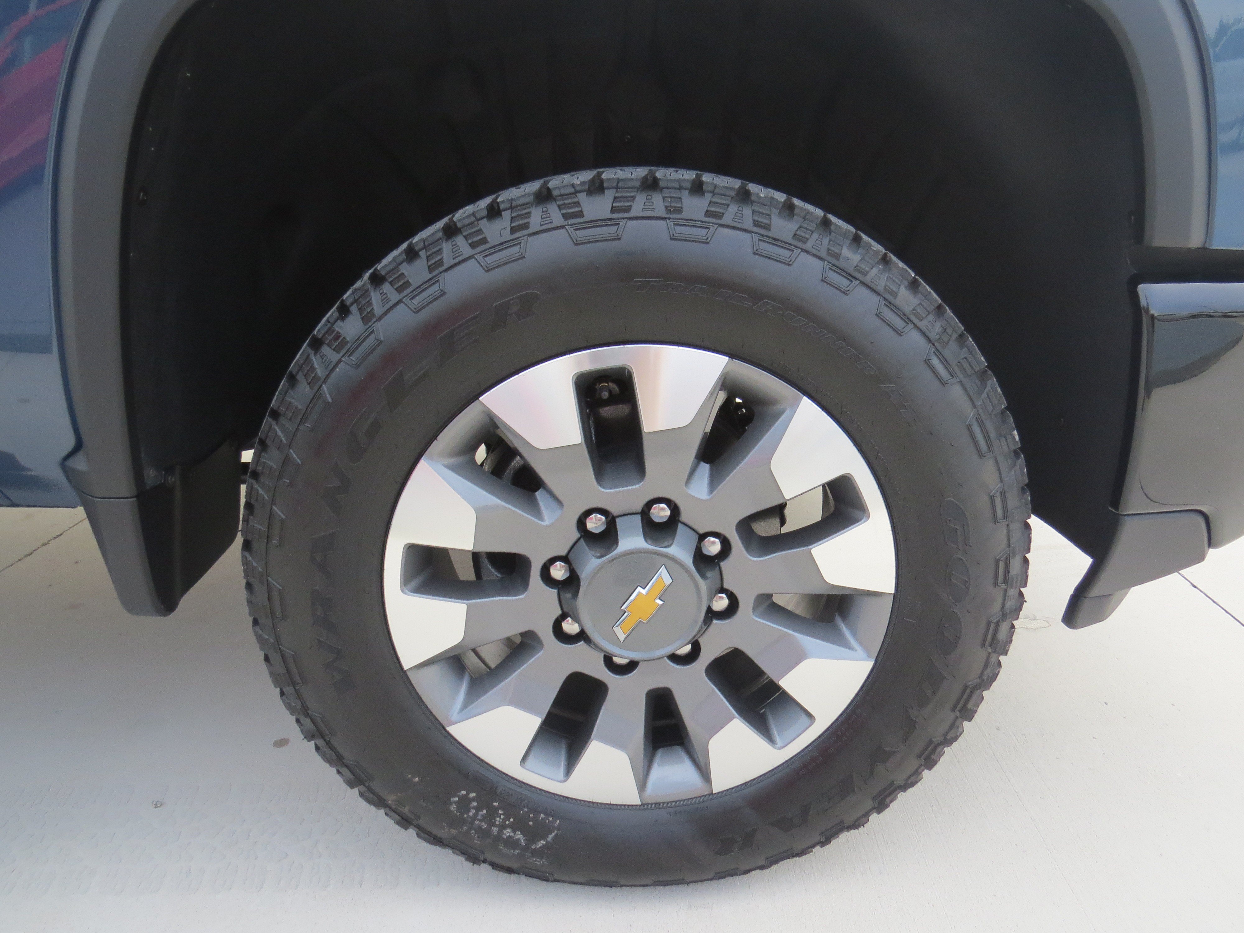 New 2026 Chevrolet Silverado 2500 Custom w/ Custom Value Package AWD/4WD image 10
