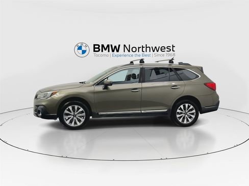 Used 2019 Subaru Outback 3.6R Touring w/ Popular Package #3A image 10