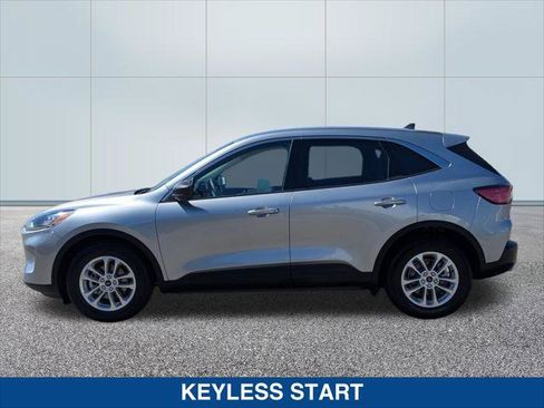 Used 2022 Ford Escape SE FWD image 2