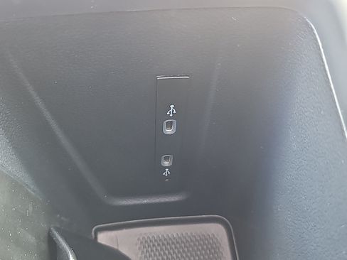 New 2026 Volkswagen Tiguan SE R-Line AWD/4WD image 11