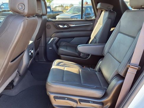 Used 2023 GMC Yukon Denali image 17